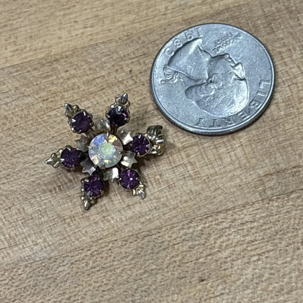 Vintage 1940s 1950s Snowflake Brooch Purple AB Rhinestone Silver Tone Pin